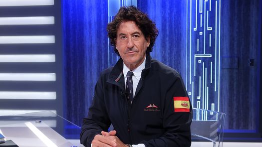 Navegante español Álvaro de Marichalar busca cruzar el Canal de Panamá