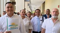 Disidentes de Realizando Metas, acudieron al Tribunal Electoral para iniciar la conformación de un nuevo partido político. Disidentes de Realizando Metas, acudieron al Tribunal Electoral para iniciar la conformación de un nuevo partido político.