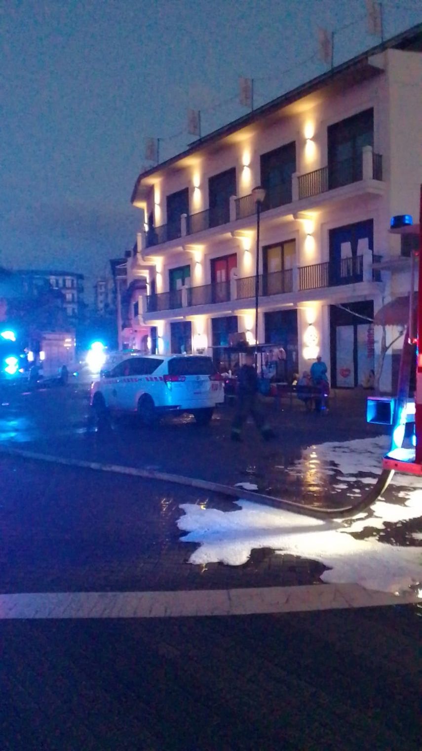 Incendio en calle 12 de Casco Antiguo se reportó la madrugada del domingo