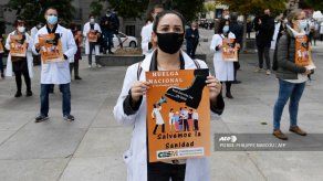 Huelga de médicos de sanidad pública en España en plena pandemia