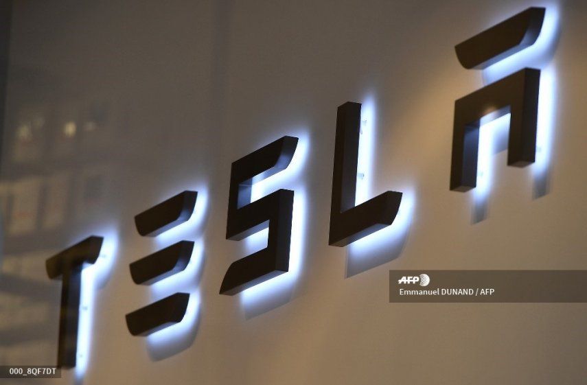 Suben 15% las acciones de Tesla, de Elon Musk, en intercambios previos a sesión bursátil. Suben 15% las acciones de Tesla, de Elon Musk, en intercambios previos a sesión bursátil.