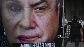 Indígenas bloquean carreteras y piden renuncia de presidente guatemalteco