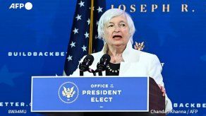 Yellen confirmada como la primera mujer secretaria del Tesoro de EEUU