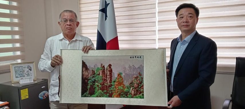 La delegación china que visitó Panamá se mostró interesada en productos como el café, carne de cerdo, de res, productos marinos, entre otros. La delegación china que visitó Panamá se mostró interesada en productos como el café, carne de cerdo, de res, productos marinos, entre otros.