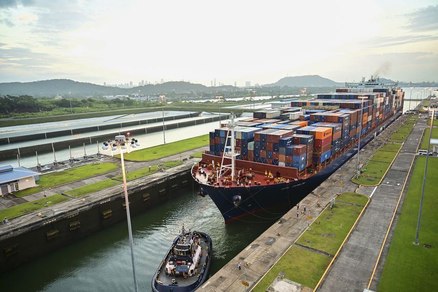 Canal de Panamá niega nuevamente haber eliminado tarifas a buques de EEUU