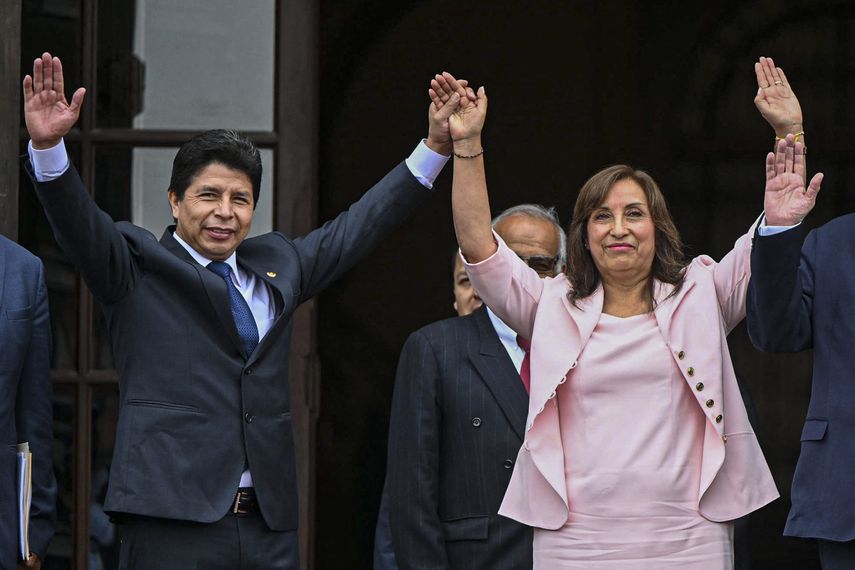 Perú adelanta elecciones para abril de 2024