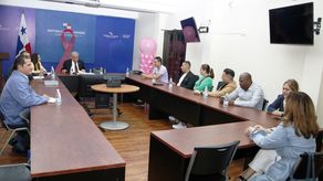 Colombia explora instalar fábrica de medicamentos en Panamá