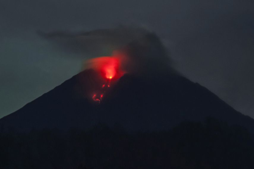 Indonesia: víctimas por erupción de volcán sube a 34