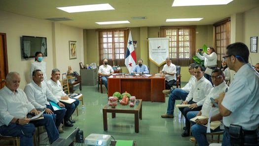 El presidente Cortizo felicitó a los productores de Tierras Altas por el impacto que tuvo ese primer debate presidencial por el Agro y que ya tienen fecha para el próximo debate que será el 27 de marzo de 2024.