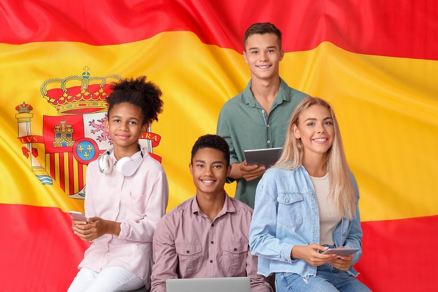 Cancillería ofrece becas para estudios en Rusia y España