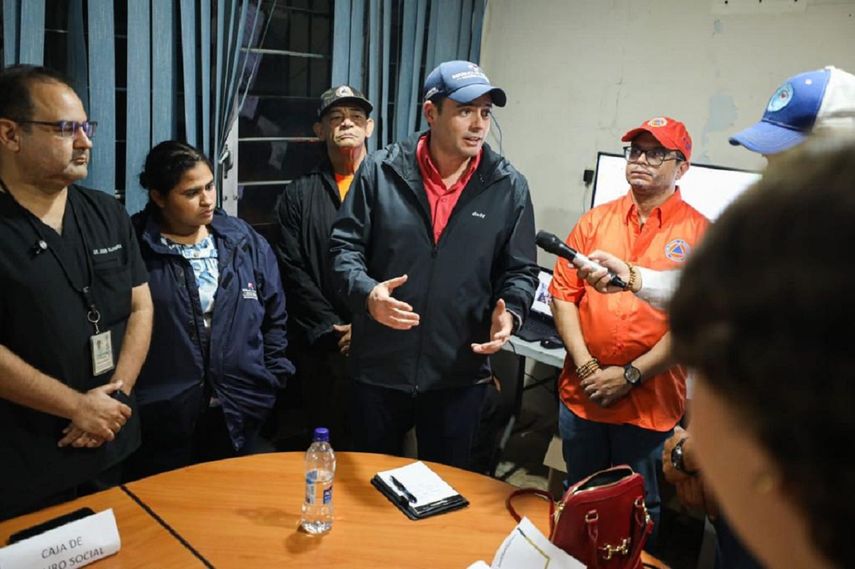 José Gabriel Carrizo supervisa emergencia en Los Santos