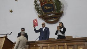 La Asamblea Nacional (AN, Parlamento) de Venezuela, controlada por el chavismo, aprobó este martes una ley para garantizar el libre comercio y la navegación frente a lo que considera como piratería y bloqueo de Estados Unidos (EEUU) contra los buques petroleros sancionados.