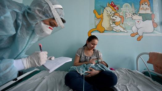 La nueva ola de covid-19 en Ucrania ataca más a los niños y niñas