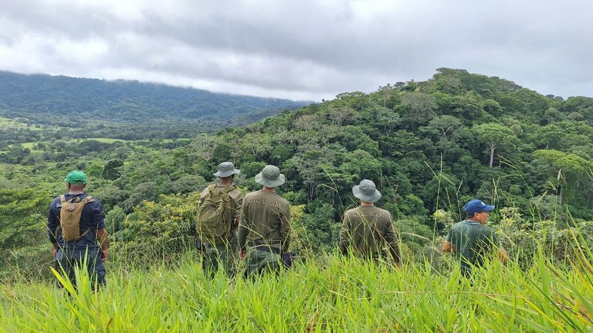 MiAmbiente mantiene operativo en d{ias patrios.