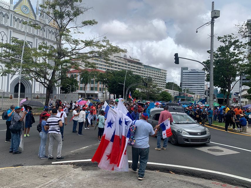 Docentes llaman a paralización de labores por 48 horas