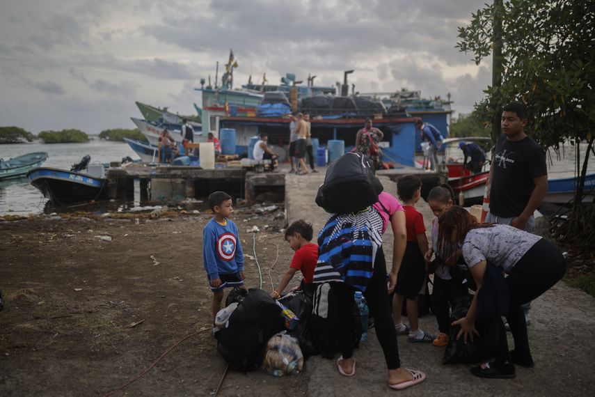 Colombia advierte de nuevas rutas de migración a la inversa en frontera con Panamá