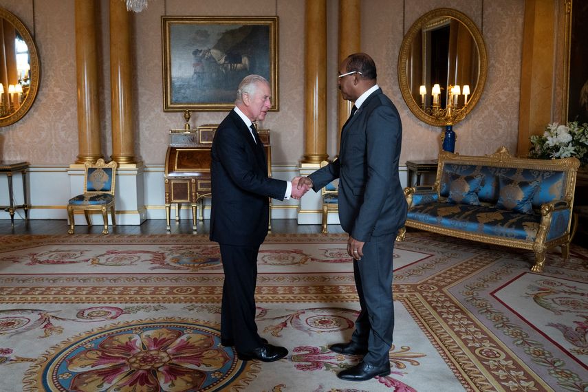 Carlos III recibe a líderes mundiales para funeral de reina