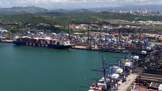 El sector marítimo y logístico advierte sobre riesgos de cobrar un nuevo impuesto a contenedores.