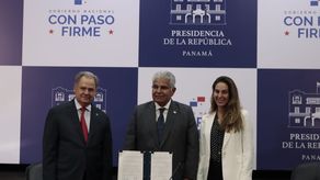 Firman contrato para la actualización del plan maestro del proyecto Tren Panamá- David