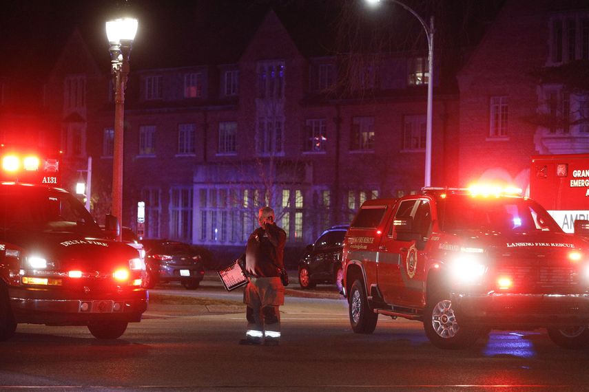 Un hombre mató a tres personas e hirió a cinco este lunes en un campus universitario en el estado de Michigan, Estados Unidos (EEUU), y luego se suicidó, anunciaron las autoridades. 