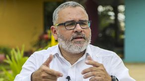 Expresidente salvadoreño Mauricio Funes  condenado en ausencia por tregua con pandillas