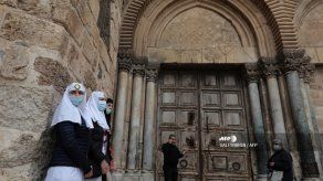 El Santo Sepulcro de Jerusalén aplaza su reapertura