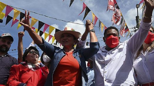 Xiomara Castro lidera conteo de votos en presidenciales de Honduras