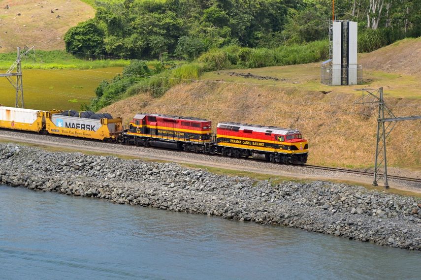 Filial de Maersk compra ferrocarril Panamá - Colón adyacente al Canal