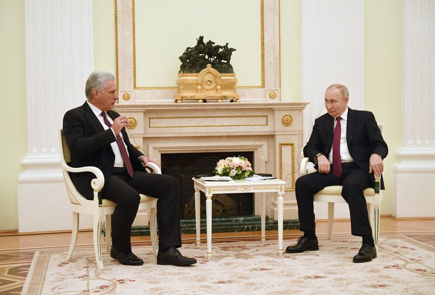 Putin y el presidente de Cuba muestran unidad frente a EEUU