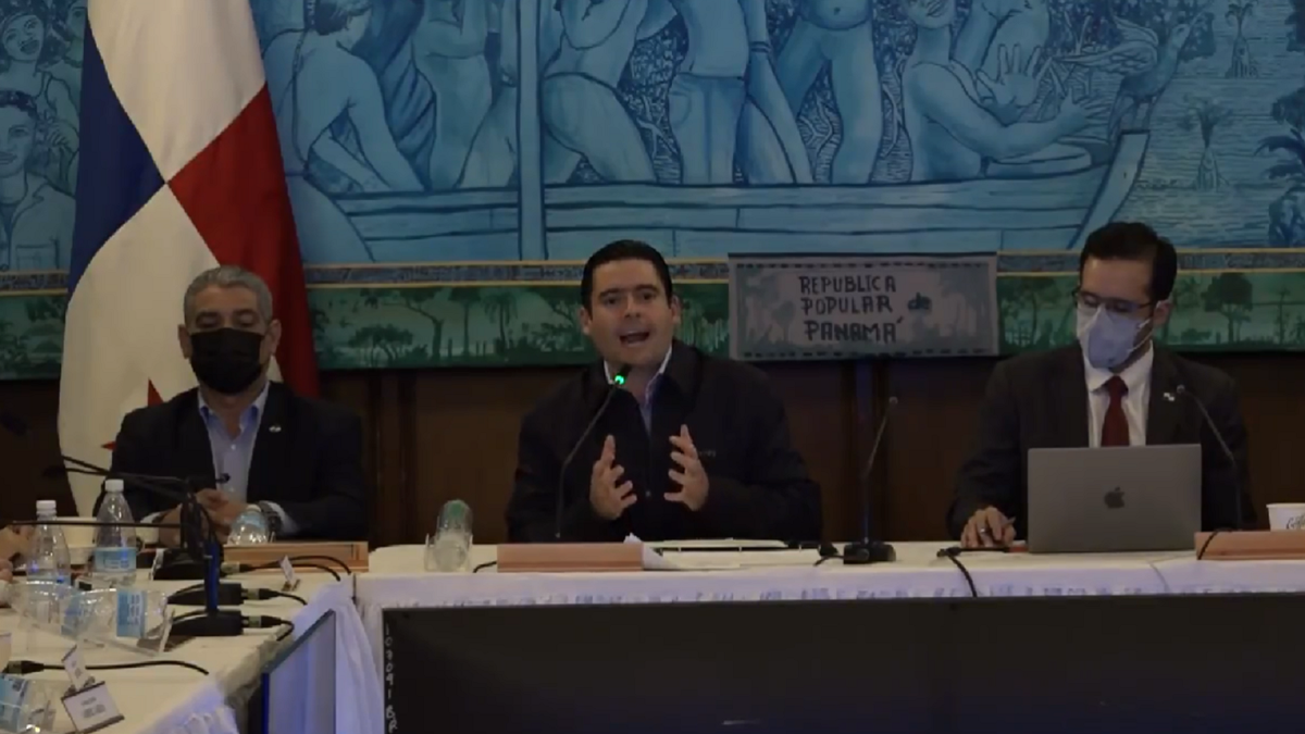 José Gabriel Carrizo anuncia discusión de ley de medicamentos