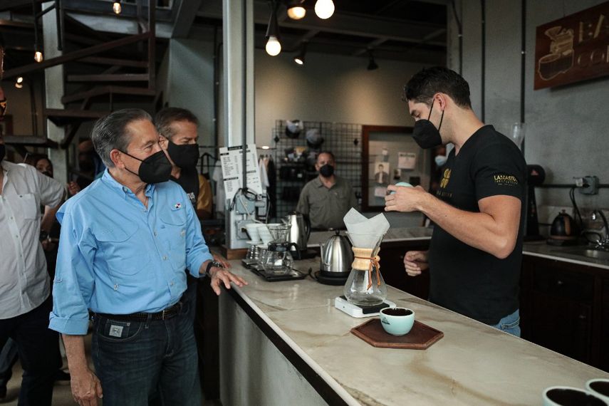 El presidente de la Rep&uacute;blica Laurentino Cortizo Cohen, visit&oacute; las instalaciones de la Finca Elida ubicada en Boquete el pasado mes de abril en preparativos del circuito del caf&eacute; de este a&ntilde;o.