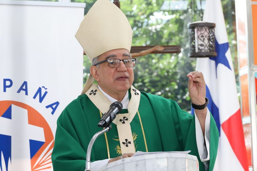 Ulloa llama a la conversión total ante crisis y desconfianza que vive Panamá