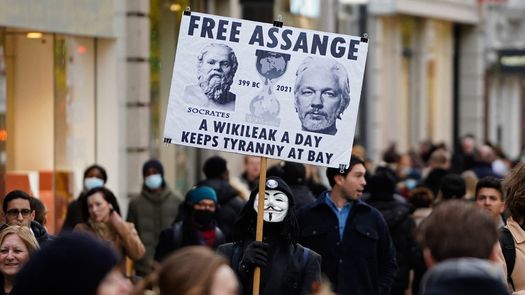 Julian Assange sufrió pequeño derrame cerebral en la cárcel