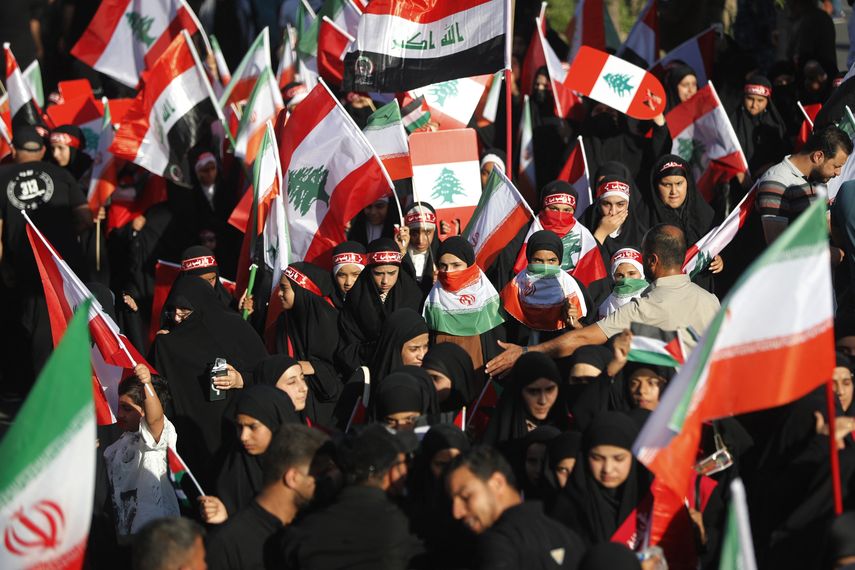 Estados Unidos bombardeó el domingo tres instalaciones clave del programa nuclear de Iraní, ataques que tendrán "consecuencias eternas", advirtió Teherán, en el décimo día de la guerra entre Irán e Israel. Estados Unidos bombardeó el domingo tres instalaciones clave del programa nuclear de Iraní, ataques que tendrán "consecuencias eternas", advirtió Teherán, en el décimo día de la guerra entre Irán e Israel. 