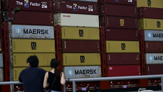 Panamá reporta alza de las exportaciones mientras analiza impacto de aranceles