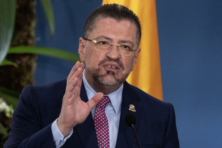 Costa Rica descarta invasión de EE.UU. a Panamá y llama al diálogo. Costa Rica descarta invasión de EE.UU. a Panamá y llama al diálogo.