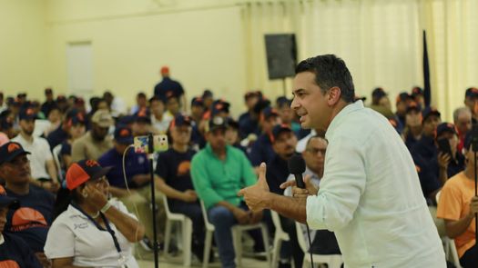 Lombana lleva propuestas de Moca a Azuero
