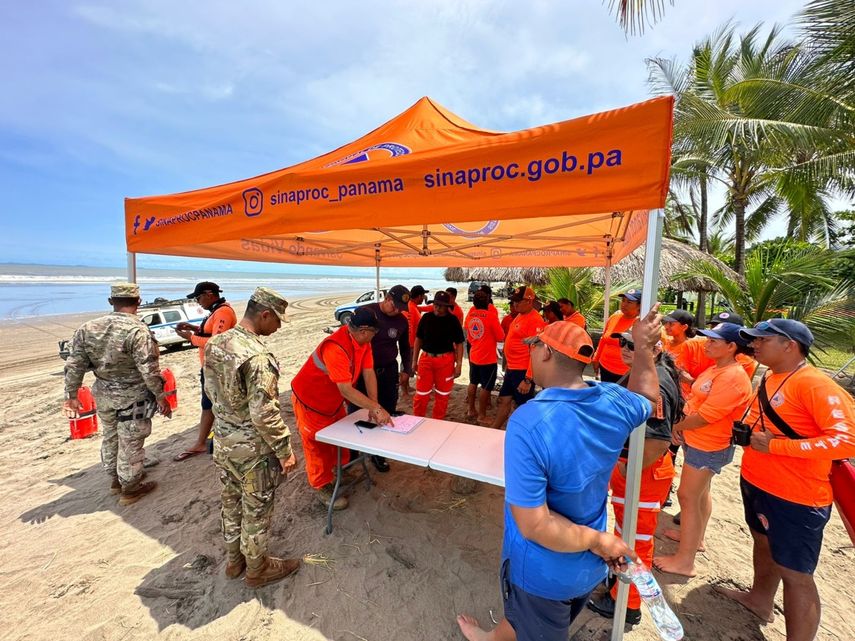 El Sinaproc recomienda a la población no visitar playas y ríos para esta temporada de lluvias donde incluso se han emitido avisos de prevención por oleaje.
