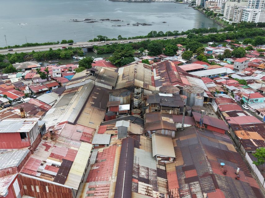 MiAMBIENTE multa con más de B/. 1.1 millón a Industrias PABO por contaminar la Bahía de Panamá