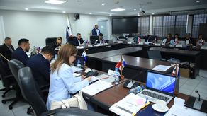 MiBus acudió a sustentar traslados en la Comisión de Presupuesto.