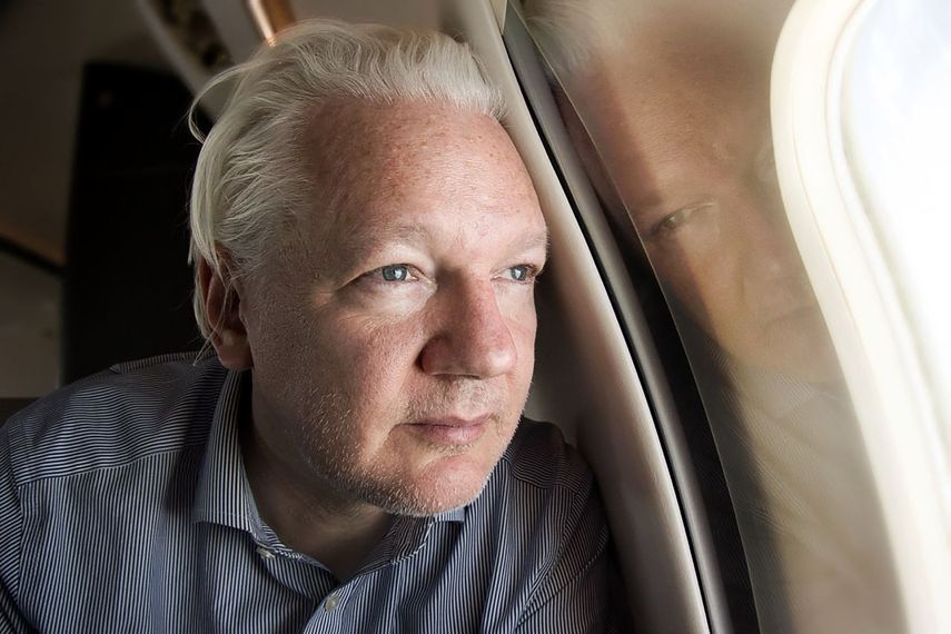 Julian Assange llega a Australia tras formalizar su libertad. Julian Assange llega a Australia tras formalizar su libertad.