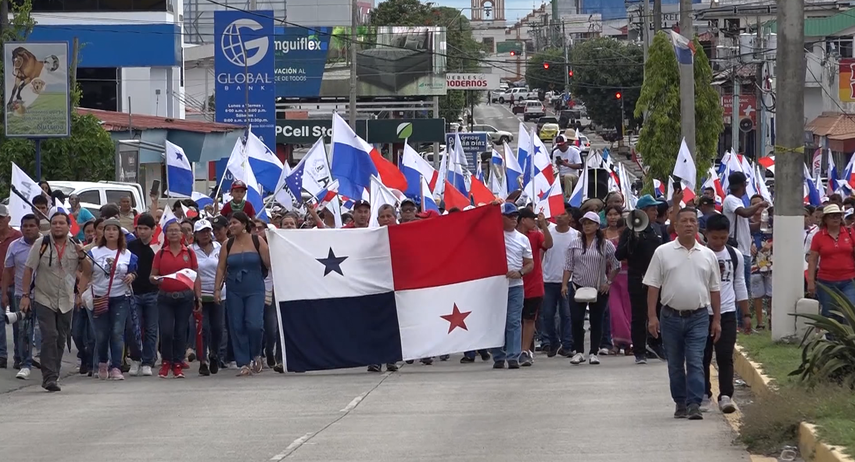 Padres de familia siguen preocupados por pérdidas de clases en medio de la huelga