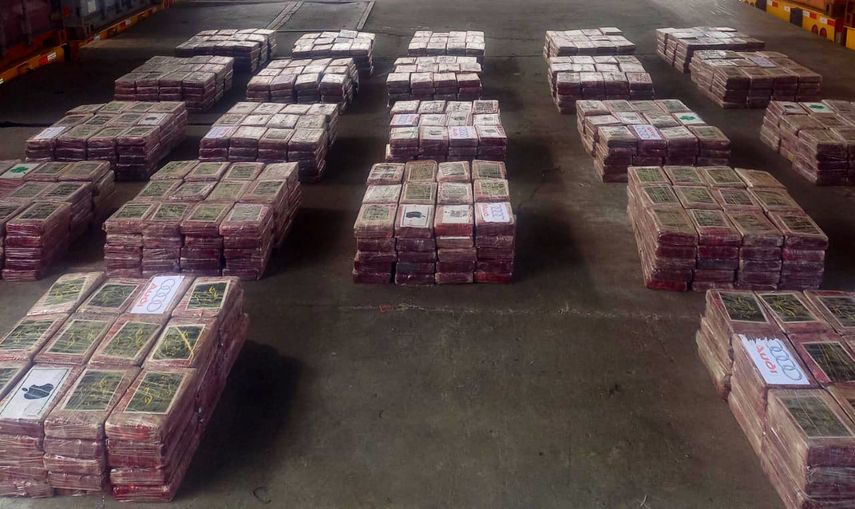 Decomisan en Panamá 1.321 paquetes de droga en un contenedor con destino a España