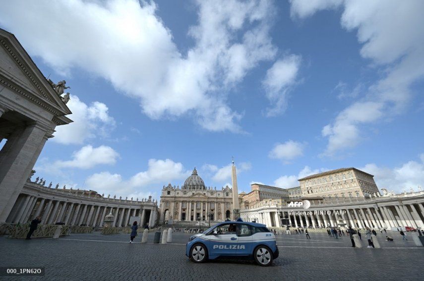 Vaticano prolonga confinamiento por coronavirus hasta el 13 de abril