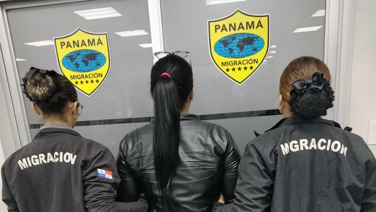 Una ciudadana colombiana con una alerta judicial vigente fue detectada por inspectores del Servicio Nacional de Migración durante controles de ingreso realizados en el Aeropuerto Internacional Panamá Pacífico. Una ciudadana colombiana con una alerta judicial vigente fue detectada por inspectores del Servicio Nacional de Migración durante controles de ingreso realizados en el Aeropuerto Internacional Panamá Pacífico.
