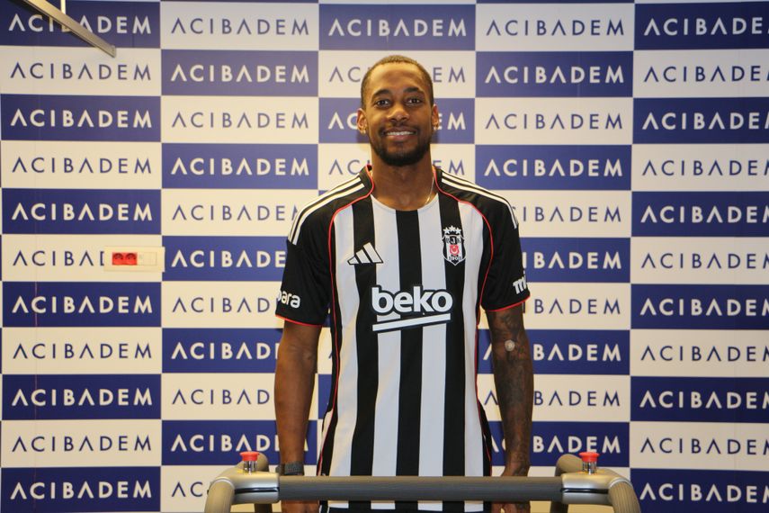 El defensor internacional panameño Micahel Amir Murillo