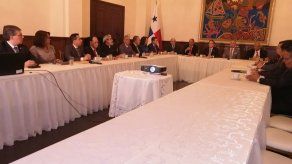 Ejecutivo recibe informe de entrevistas a aspirantes a magistrados