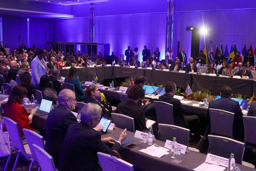 Ministros latinoamericanos coordinan en Panamá, políticas para desarrollo resiliente ante las crisis