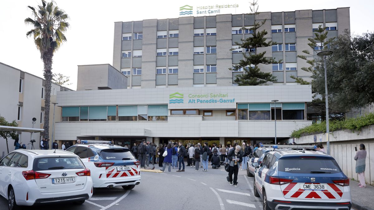 Noelia, la joven española con paraplejia que ha pasado los últimos meses de su vida luchando judicialmente contra su padre que la quería mantener con vida contra su voluntad, ha recibido la eutanasia este jueves, en medio de una gran expectación mediática que ha encendido la polémica y ha desatado bulos en redes. Noelia, la joven española con paraplejia que ha pasado los últimos meses de su vida luchando judicialmente contra su padre que la quería mantener con vida contra su voluntad, ha recibido la eutanasia este jueves, en medio de una gran expectación mediática que ha encendido la polémica y ha desatado bulos en redes.