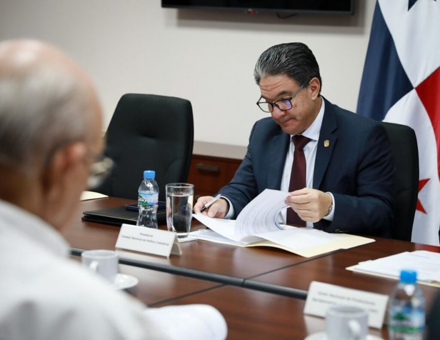 Panamá: Empresas se benefician con incentivos industriales por $1.3 millones. Panamá: Empresas se benefician con incentivos industriales por $1.3 millones.